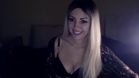 Snapshot of ladymoonlight8 chatting on 01/07/25, 01:35 Monika online show from 01/07/25, 01:35