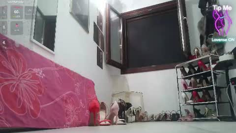 Snapshot of ladyoxana chatting on 07/14/26, 01:19 Oxana online show from 07/14/26, 01:19