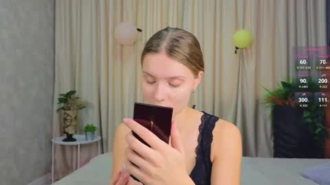 Lilia online show from 10/25/25, 06:43