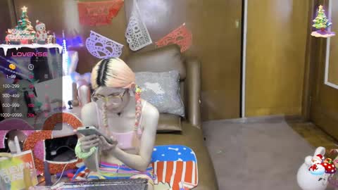 Skinnygirl online show from 02/25/25, 04:14