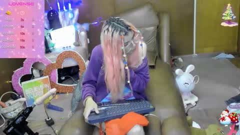 Skinnygirl online show from 10/10/25, 01:59