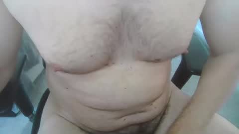 Snapshot of laguy72 chatting on 06/04/26, 03:40 laguy72 online show from 06/04/26, 03:40