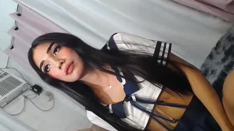 Snapshot of lahermosa_manika69 chatting on 02/15/25, 10:44 MANIKA online show from 02/15/25, 10:44