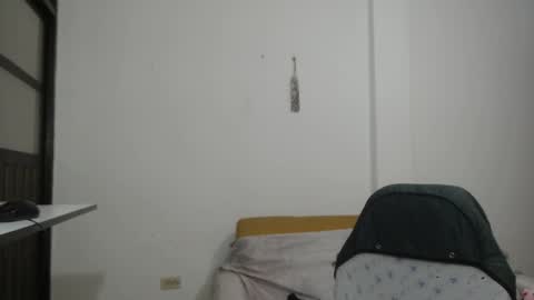  paola and a guest lol    online show from 09/29/25, 04:56