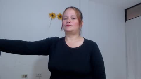  paola and a guest lol    online show from 11/11/25, 07:58