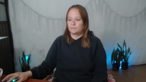  paola and a guest lol    online show from 02/25/26, 08:18