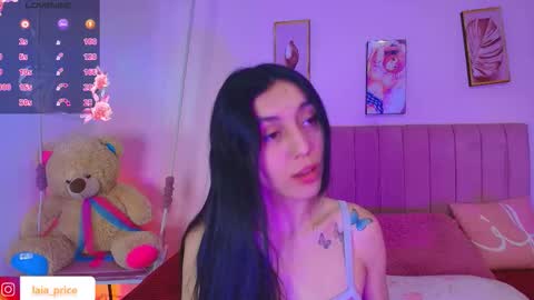 laia_and_damian online show from 11/04/25, 12:04