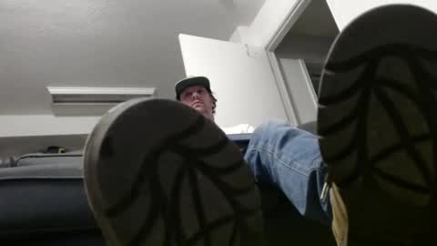 Snapshot of laidback_and_chill chatting on 03/01/25, 03:32 Rick online show from 03/01/25, 03:32