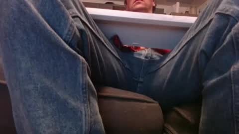 Snapshot of laidback_and_chill chatting on 10/31/25, 12:11 Rick online show from 10/31/25, 12:11