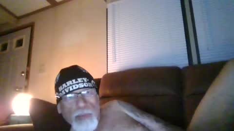 laidbackluxury online show from 06/20/26, 08:06