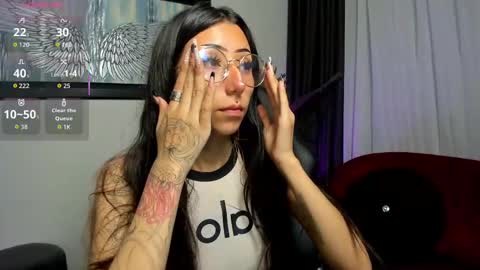 Snapshot of laila_angel chatting on 10/06/25, 02:09 laila_angel online show from 10/06/25, 02:09