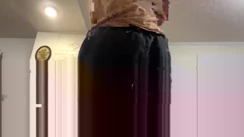 lailajeand online show from 04/04/26, 05:49