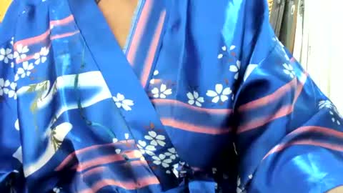 LAILA online show from 04/10/26, 03:17