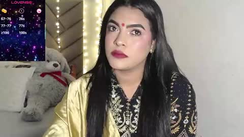 Laskhmirani online show from 07/17/26, 12:01