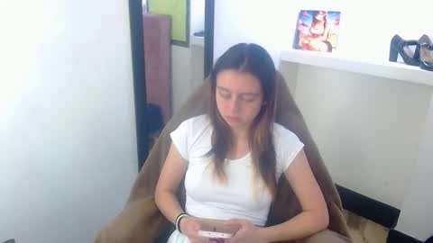 Lala clark online show from 11/12/25, 12:27