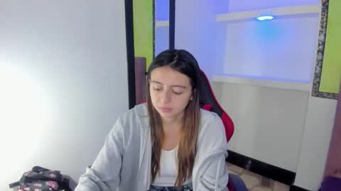 Snapshot of lala_clark chatting on 02/02/26, 08:29 Lala clark online show from 02/02/26, 08:29