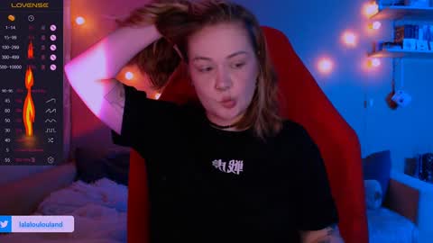 Snapshot of lala_loulou chatting on 12/27/24, 09:11 Nicky online show from 12/27/24, 09:11