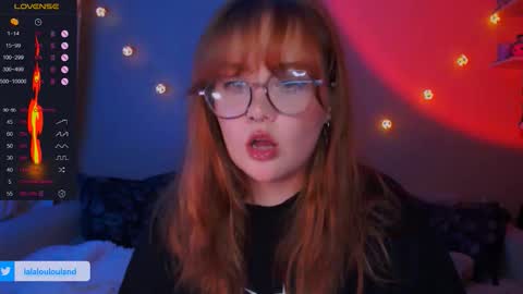 Snapshot of lala_loulou chatting on 09/21/25, 08:10 Nicky online show from 09/21/25, 08:10