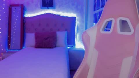 lala Moon online show from 01/16/26, 10:52