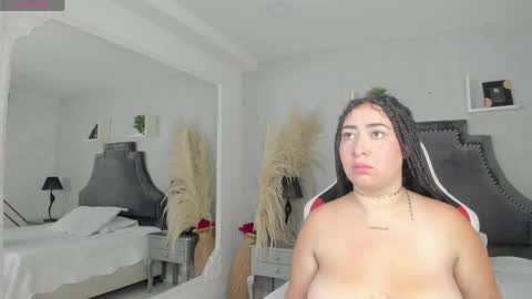 lalabunny01 online show from 05/01/26, 04:28