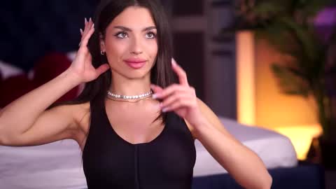 Lala online show from 11/27/25, 08:22