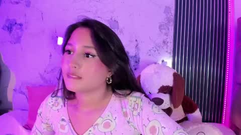 Snapshot of lali_cherry_ chatting on 10/26/25, 04:35 lali_cherry_ online show from 10/26/25, 04:35