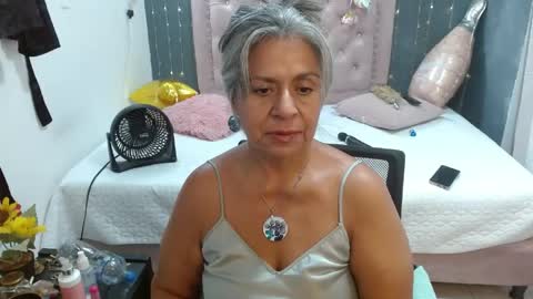 Snapshot of lalisha_96 chatting on 04/28/26, 02:27 lalisha online show from 04/28/26, 02:27
