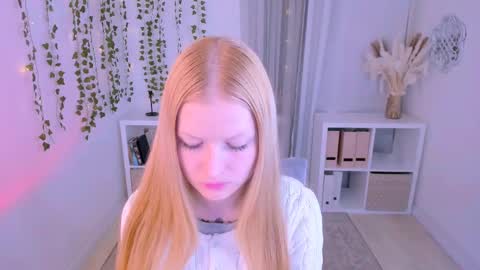 Laly online show from 02/27/25, 04:21