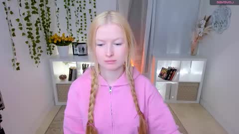 Laly online show from 03/04/26, 07:36