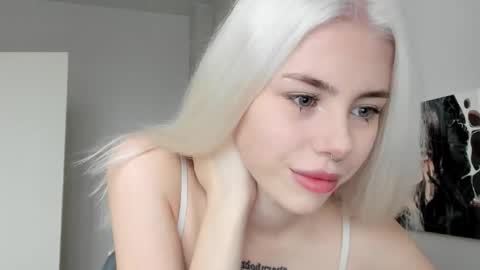 Erika online show from 10/24/25, 08:44