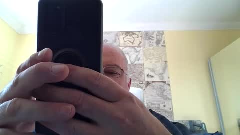 Snapshot of lamabama chatting on 09/28/25, 01:38 lamabama online show from 09/28/25, 01:38