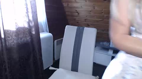 LaMadrina006 online show from 10/14/25, 07:53