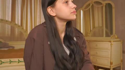 Snapshot of lamonicaptak chatting on 06/04/26, 03:01 Emily online show from 06/04/26, 03:01