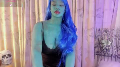    online show from 10/18/25, 07:36