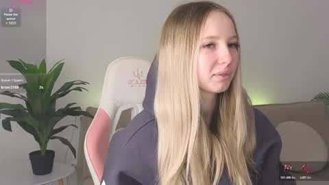 Liana online show from 02/02/26, 01:21