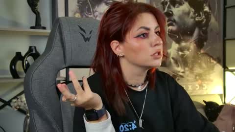 just call me Lana  and her security online show from 09/17/25, 08:49