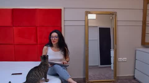 LanaBanner online show from 09/17/25, 05:20