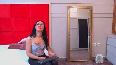 LanaBanner online show from 10/15/25, 04:56