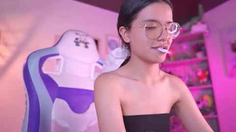 Lana online show from 11/21/25, 02:21