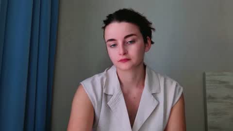 lana_gl online show from 06/16/26, 08:28