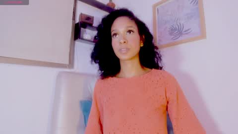 Snapshot of lana_hil chatting on 12/05/24, 02:53 LANA online show from 12/05/24, 02:53