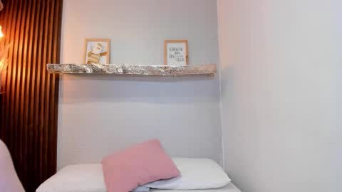 Lana     igauroraaaaaaaaa 1 online show from 12/02/25, 09:43