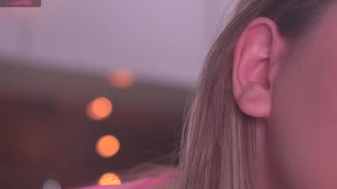 Snapshot of lana_rosy chatting on 01/08/25, 10:04 Alana online show from 01/08/25, 10:04