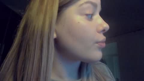 Snapshot of lana_rosy chatting on 02/04/25, 09:20 Alana online show from 02/04/25, 09:20