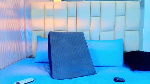 Vanessa  online show from 03/26/26, 12:11