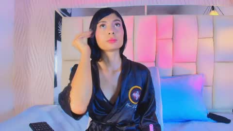 Vanessa  online show from 06/05/26, 12:11