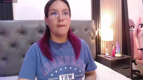 lana_sweett2 online show from 06/03/26, 04:04