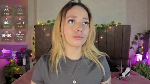 Lana online show from 04/13/26, 05:13