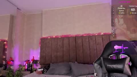 Snapshot of lanaamills chatting on 06/09/26, 03:51 Lana online show from 06/09/26, 03:51