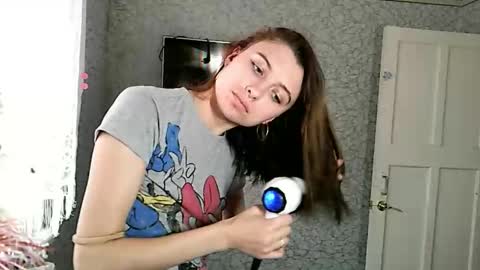 Lana online show from 12/01/25, 09:47